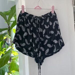 Brandy Melville Paisley Summer Vacation shorts
